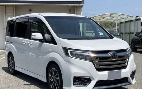 Honda Stepwgn IV, 2021 год, 1 650 000 рублей, 2 фотография
