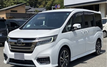 Honda Stepwgn IV, 2021 год, 1 650 000 рублей, 4 фотография