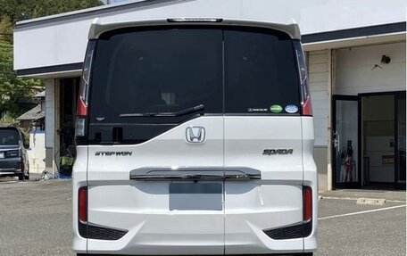 Honda Stepwgn IV, 2021 год, 1 650 000 рублей, 8 фотография