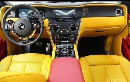Rolls-Royce Cullinan, 2021 год, 27 900 000 рублей, 7 фотография