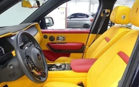 Rolls-Royce Cullinan, 2021 год, 27 900 000 рублей, 8 фотография