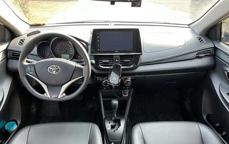 Toyota Vios III, 2022 год, 1 100 000 рублей, 8 фотография