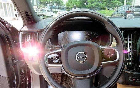 Volvo S90 II рестайлинг, 2021 год, 2 690 000 рублей, 8 фотография
