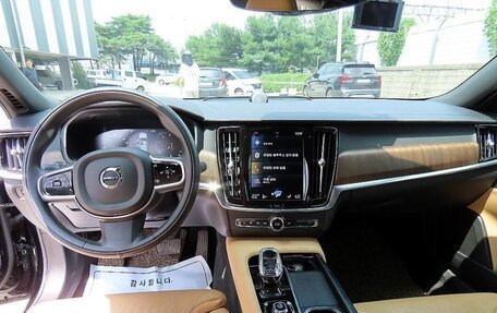 Volvo S90 II рестайлинг, 2021 год, 2 690 000 рублей, 7 фотография