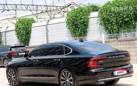 Volvo S90 II рестайлинг, 2021 год, 2 690 000 рублей, 3 фотография