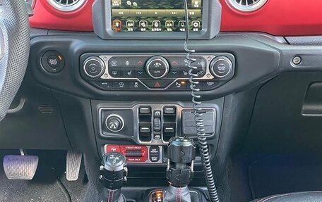 Jeep Wrangler, 2022 год, 6 700 000 рублей, 17 фотография