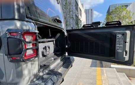 Jeep Wrangler, 2022 год, 6 700 000 рублей, 23 фотография