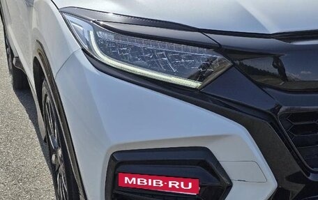 Honda Vezel, 2021 год, 1 370 000 рублей, 9 фотография