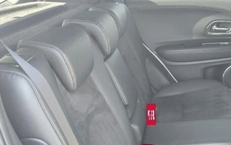 Honda Vezel, 2021 год, 1 370 000 рублей, 17 фотография