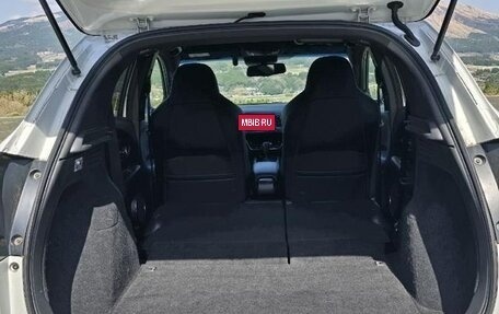 Honda Vezel, 2021 год, 1 370 000 рублей, 14 фотография