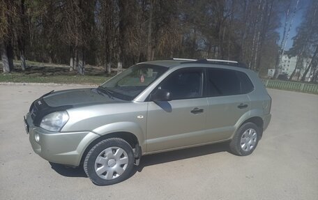 Hyundai Tucson III, 2008 год, 750 000 рублей, 1 фотография