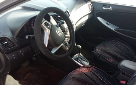 Hyundai Solaris II рестайлинг, 2014 год, 850 000 рублей, 2 фотография
