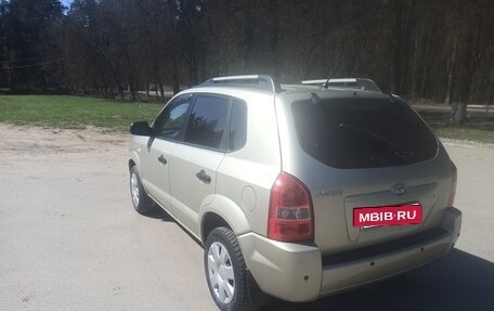 Hyundai Tucson III, 2008 год, 750 000 рублей, 3 фотография