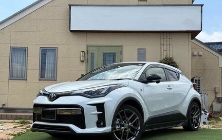 Toyota C-HR I рестайлинг, 2021 год, 1 550 000 рублей, 1 фотография