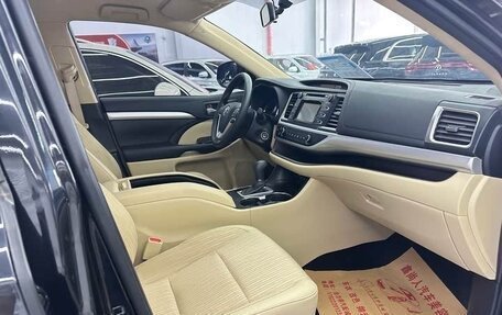 Toyota Highlander III, 2021 год, 3 025 000 рублей, 11 фотография