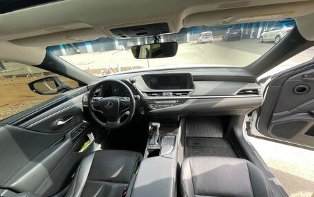 Lexus ES VII, 2019 год, 3 790 000 рублей, 24 фотография