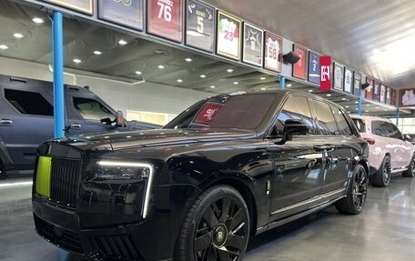 Rolls-Royce Cullinan, 2025 год, 68 197 144 рублей, 2 фотография