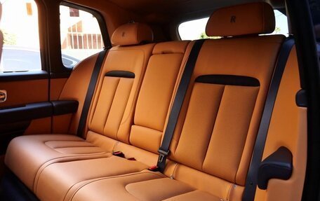 Rolls-Royce Cullinan, 2025 год, 64 408 416 рублей, 19 фотография
