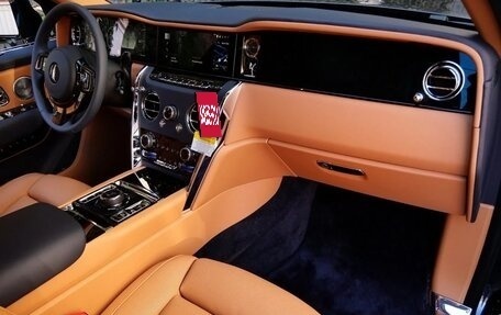 Rolls-Royce Cullinan, 2025 год, 64 408 416 рублей, 16 фотография