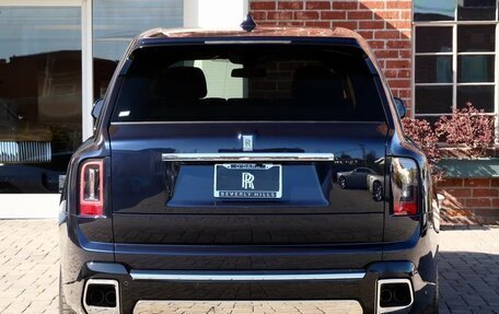 Rolls-Royce Cullinan, 2025 год, 64 408 416 рублей, 7 фотография