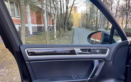 Volkswagen Touareg III, 2017 год, 3 550 000 рублей, 8 фотография