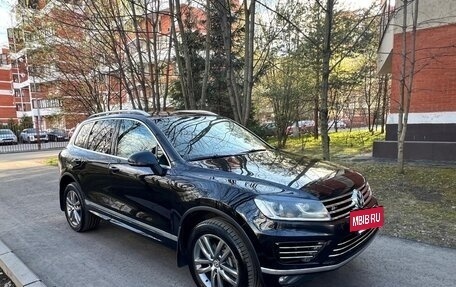 Volkswagen Touareg III, 2017 год, 3 550 000 рублей, 2 фотография