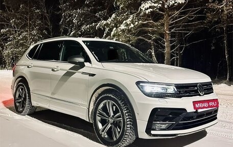 Volkswagen Tiguan II, 2019 год, 3 050 000 рублей, 9 фотография