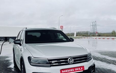 Volkswagen Tiguan II, 2019 год, 3 050 000 рублей, 14 фотография