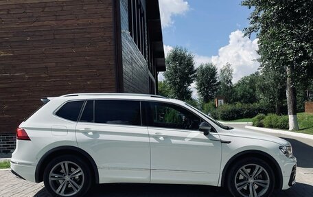 Volkswagen Tiguan II, 2019 год, 3 050 000 рублей, 24 фотография