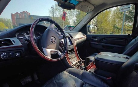Cadillac Escalade III, 2011 год, 1 800 000 рублей, 5 фотография