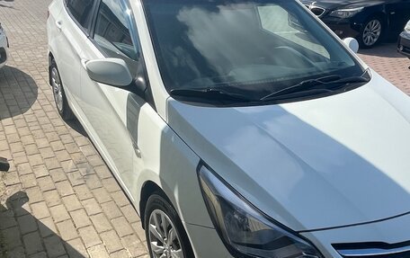 Hyundai Solaris II рестайлинг, 2016 год, 780 000 рублей, 1 фотография
