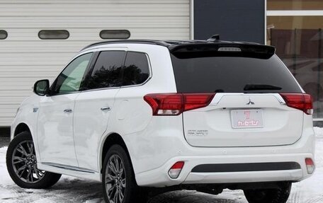 Mitsubishi Outlander III рестайлинг 3, 2021 год, 1 990 111 рублей, 4 фотография