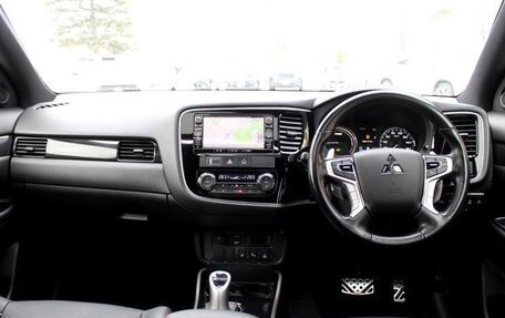 Mitsubishi Outlander III рестайлинг 3, 2021 год, 1 990 111 рублей, 5 фотография