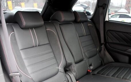 Mitsubishi Outlander III рестайлинг 3, 2021 год, 1 990 111 рублей, 18 фотография