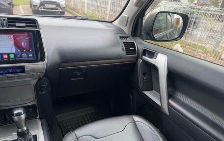 Toyota Land Cruiser Prado 150 рестайлинг 2, 2019 год, 4 299 000 рублей, 9 фотография