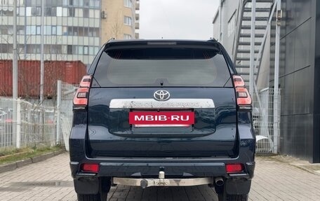 Toyota Land Cruiser Prado 150 рестайлинг 2, 2019 год, 4 299 000 рублей, 5 фотография