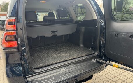 Toyota Land Cruiser Prado 150 рестайлинг 2, 2019 год, 4 299 000 рублей, 16 фотография