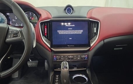 Maserati Ghibli, 2022 год, 5 680 000 рублей, 11 фотография