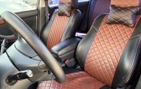 Toyota Avensis III рестайлинг, 2007 год, 950 000 рублей, 23 фотография