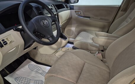Toyota Corolla Verso I, 2002 год, 525 000 рублей, 11 фотография