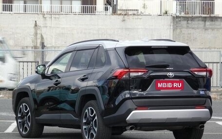 Toyota RAV4, 2021 год, 2 964 000 рублей, 8 фотография