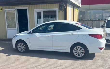 Hyundai Solaris II рестайлинг, 2016 год, 780 000 рублей, 3 фотография