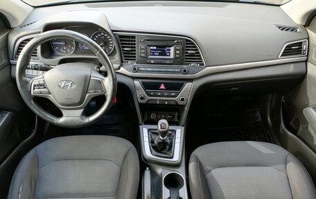 Hyundai Elantra VI рестайлинг, 2017 год, 1 259 000 рублей, 13 фотография
