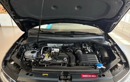 Volkswagen Tiguan, 2023 год, 2 423 740 рублей, 11 фотография