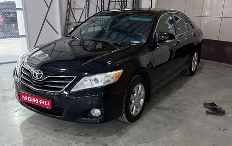 Toyota Camry, 2010 год, 1 280 000 рублей, 1 фотография