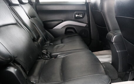 Mitsubishi Outlander III рестайлинг 3, 2007 год, 1 399 000 рублей, 23 фотография