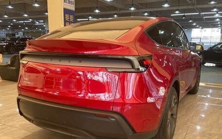 Tesla Model Y I, 2025 год, 4 600 000 рублей, 4 фотография