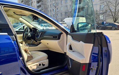 Maserati Levante I, 2018 год, 5 900 000 рублей, 8 фотография