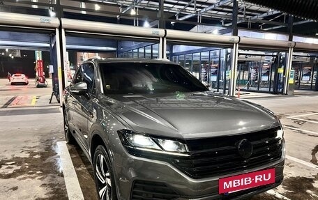 Volkswagen Touareg III, 2021 год, 4 900 000 рублей, 2 фотография