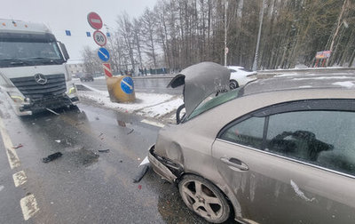 Toyota Avensis III рестайлинг, 2006 год, 400 000 рублей, 1 фотография